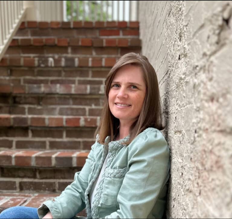 Mandi Burich Headshot 2